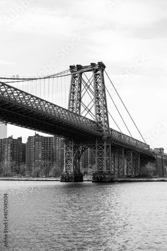 Manhattan bridge in black and white