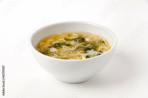玉子とワカメの中華風スープ