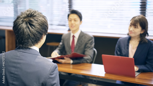 面接する人々　面談　ヒヤリング