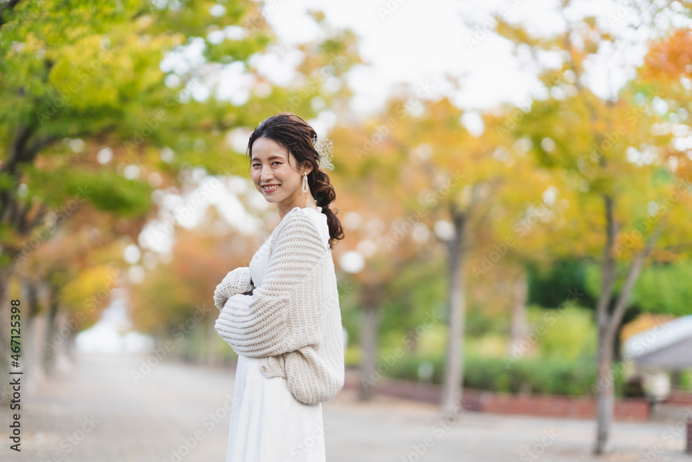 ウェディングドレスを着た花嫁