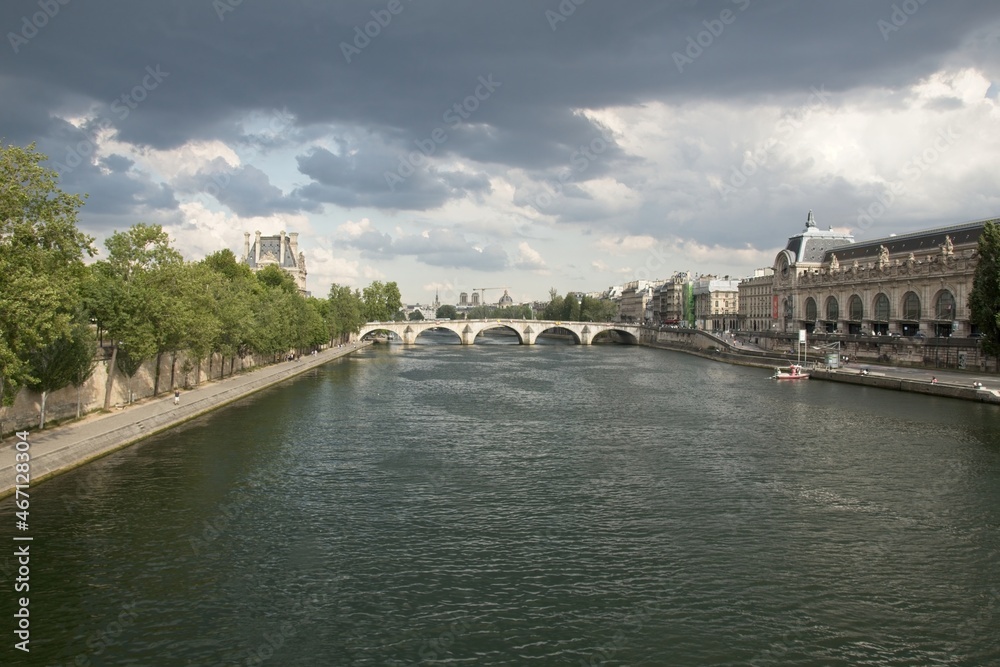 bridge over the river seine