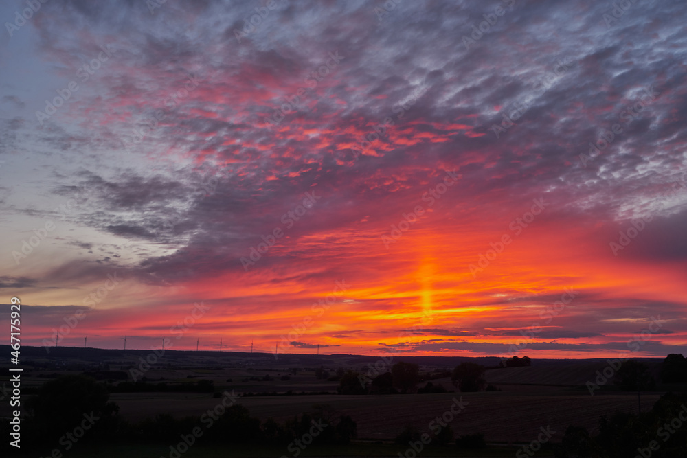 Windräder im Sonnenuntergang