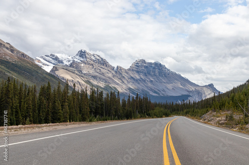 Fototapeta Naklejka Na Ścianę i Meble -  The Canadian Rockies