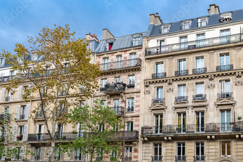 Paris, beautiful buildings, boulevard Voltaire in the 11e district  © Pascale Gueret