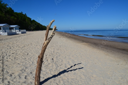 Szeroka piaszczysta plaża nad Bałtykiem, Pobierowo, Polska