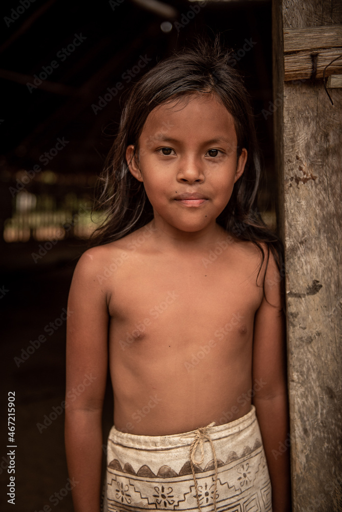 Fototapeta premium Bora girl, San Andres, Peru