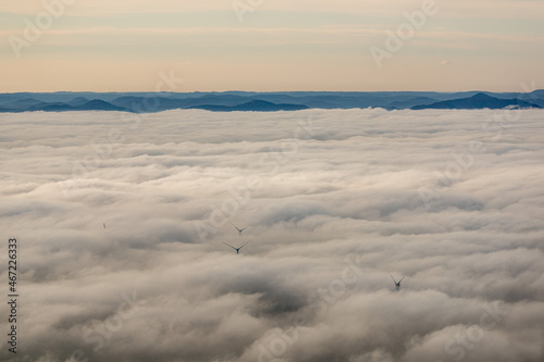 Windr  der in Wolken