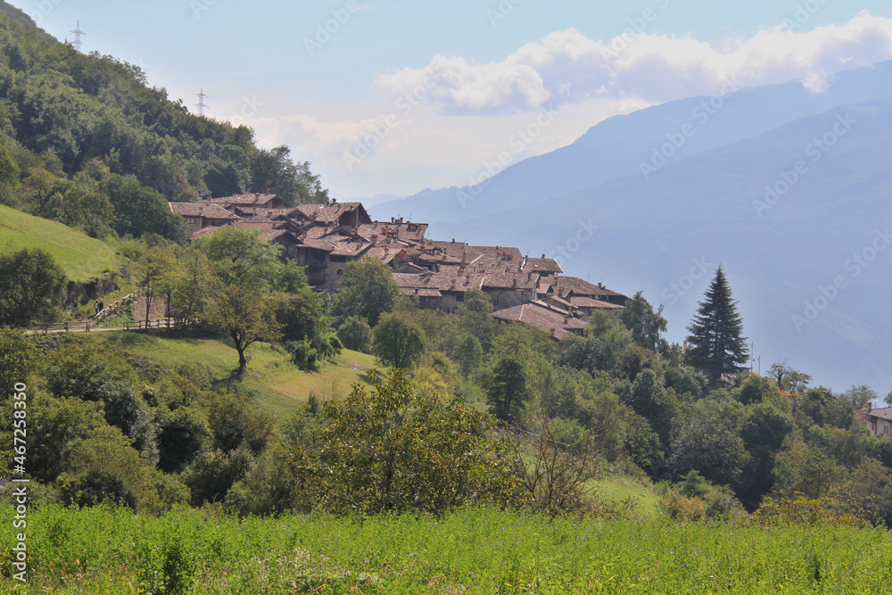 il borgo medievale di Canale di Tenno; Trentino