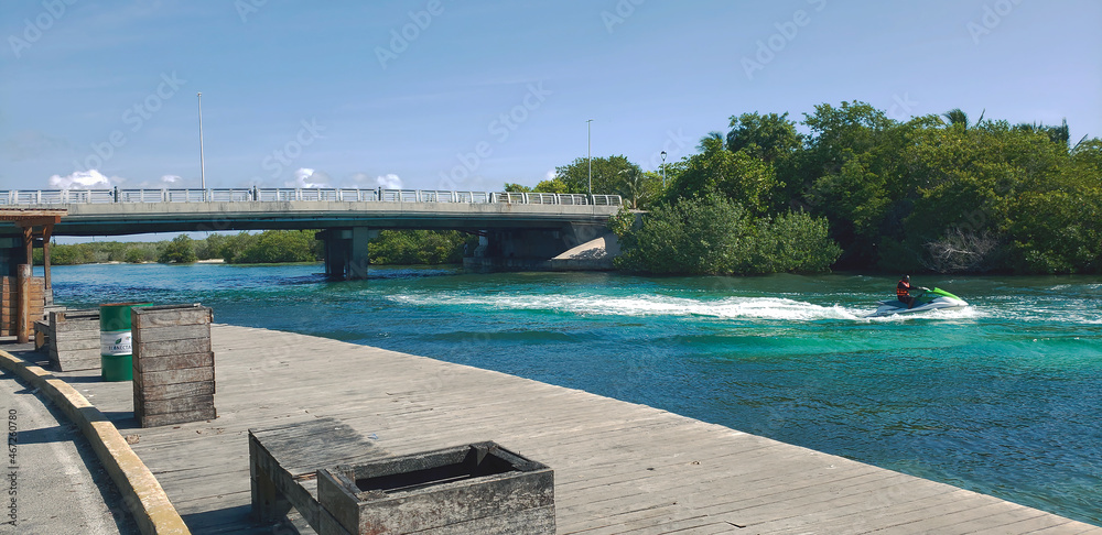 Fototapeta premium Laguna de Cancún, México