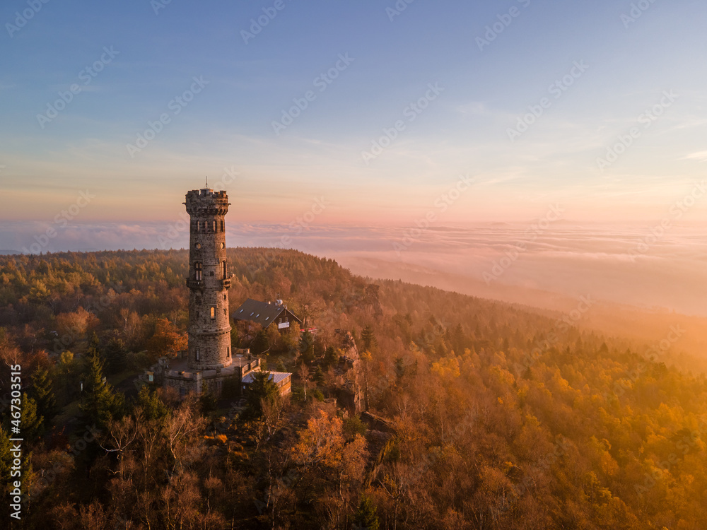 Obraz premium view tower at sunrise