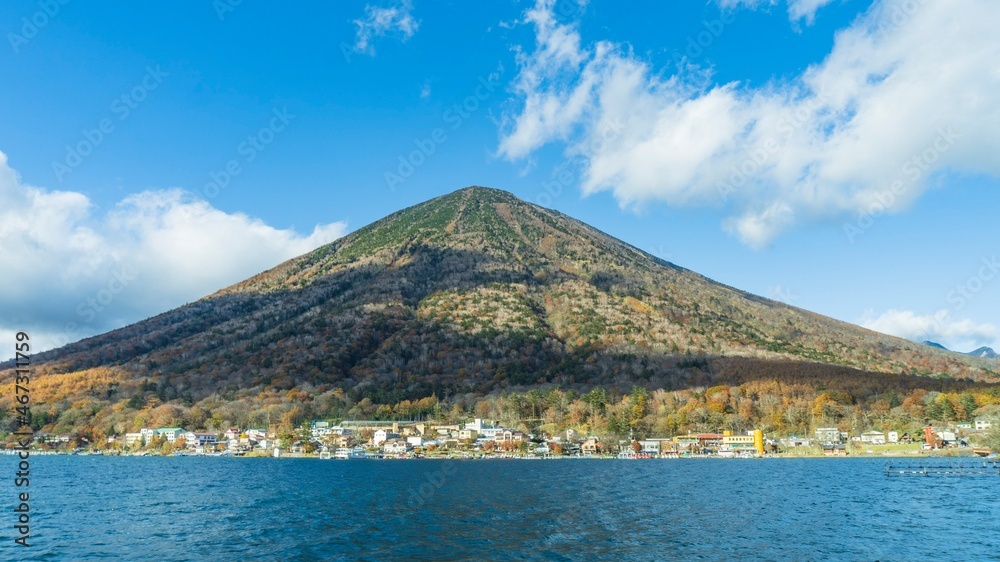 中禅寺湖と男体山【日光国定公園】／栃木県日光市