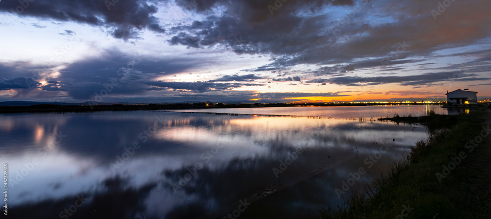 Fototapeta premium Sunset around the Albufera of Valencia (Spain)