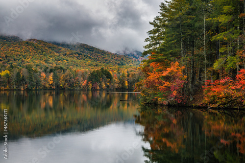 autumn landscape with lake © Carlos