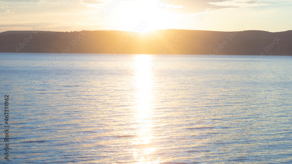 Fototapeta premium sunset over the sea