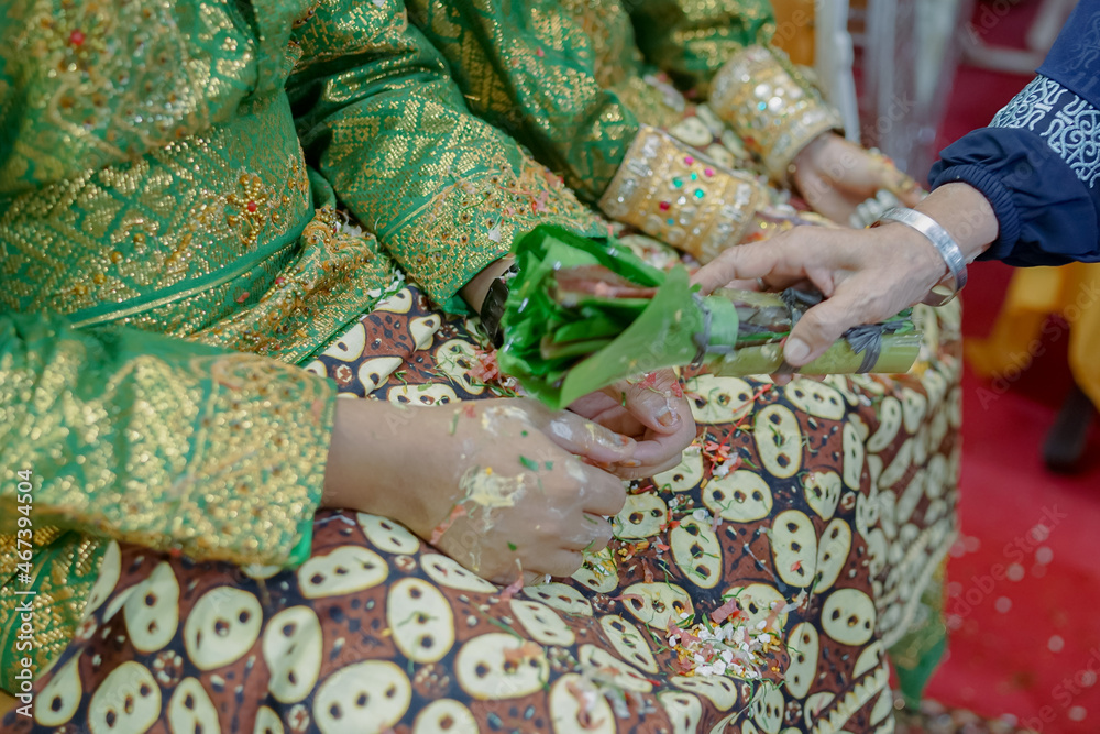 Traditional Malay wedding equipment is also called 