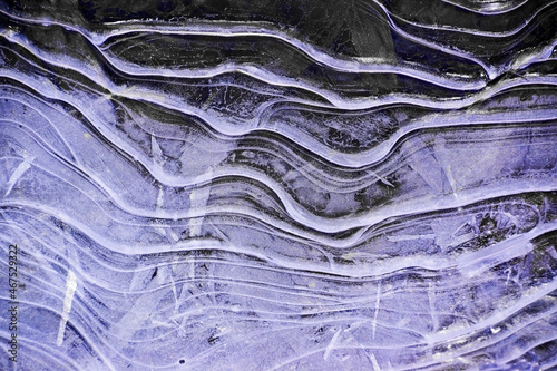 Layered structure of freezing water
