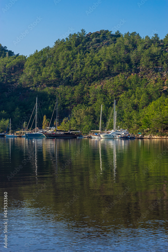 Obraz premium Scenic view of boats in Kizkumu Marmaris Turkey