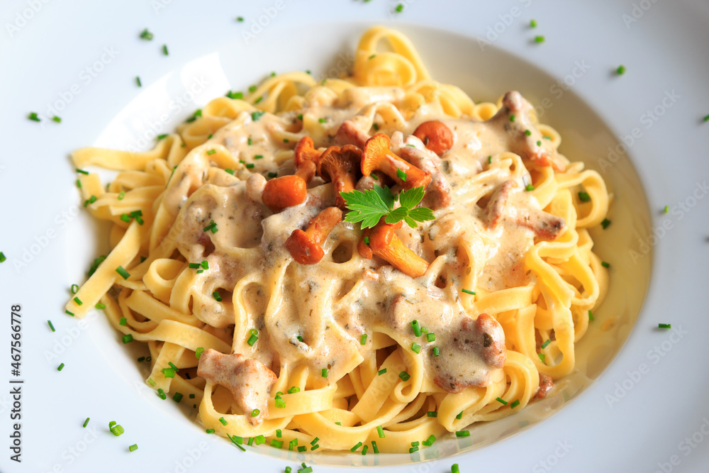 Pasta mit frischen Pfifferlingen