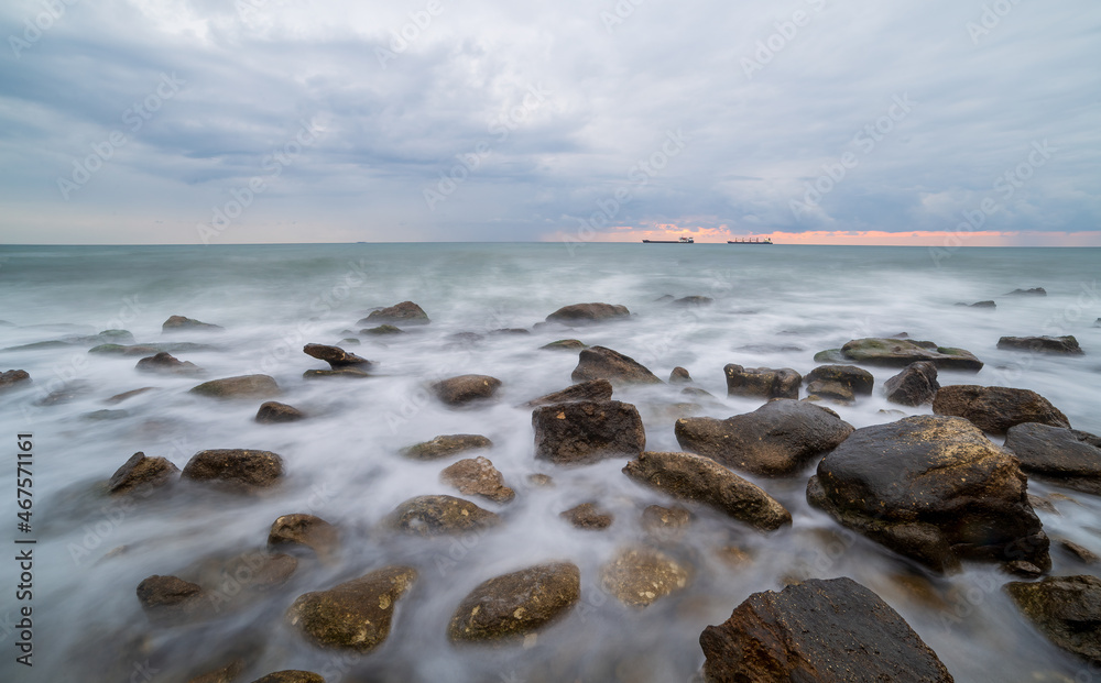 Obraz premium beach and rocks