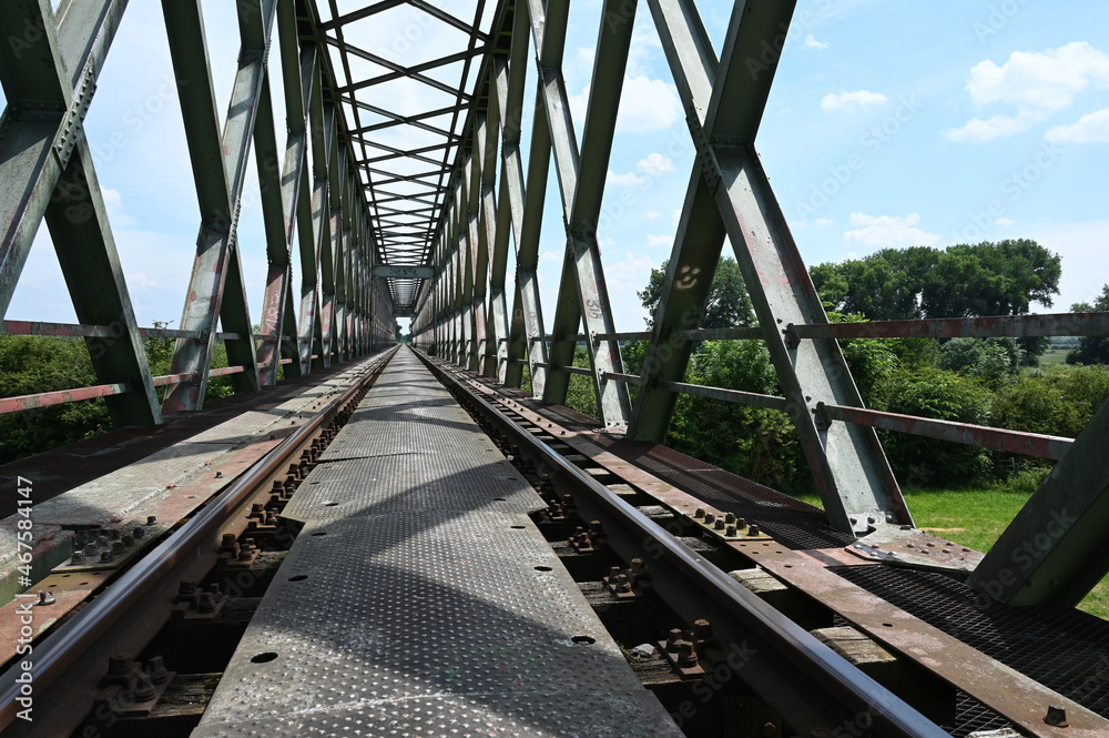 Alte Stahlfachwerkbrücke bei Marklohe