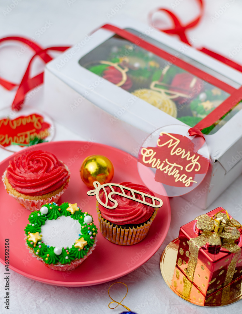 Fototapeta premium Christmas cupcakes
