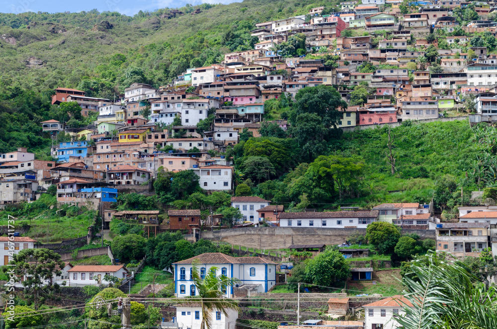 Ouro Preto, Brésil, ville et favelas