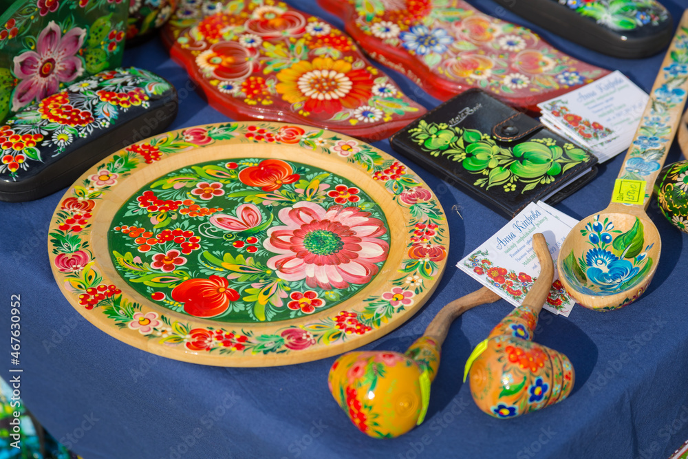 Ukrainian painted wood crafts Ukrainian painted wood crafts