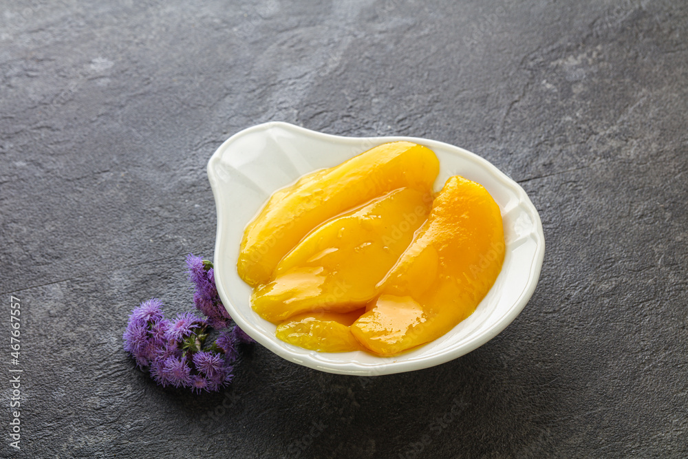 Sweet canned tropical fruit mango Sweet canned tropical fruit mango