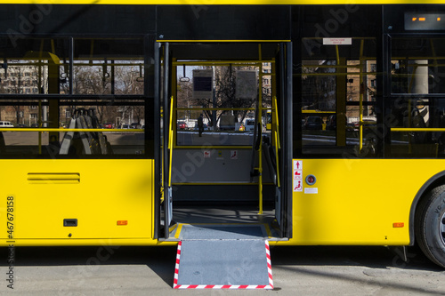 Exit from the bus with a ramp