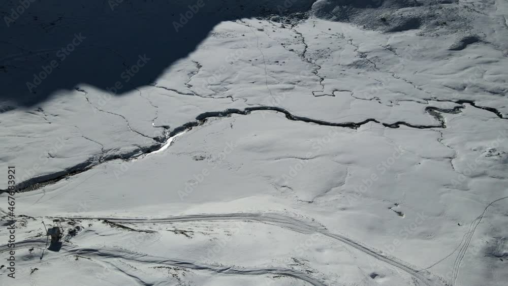 Première neige au Cormet de Roselend, Massif du Beaufortain, Savoie, France