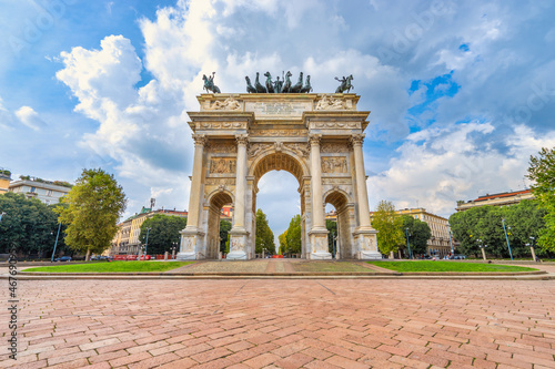 Quadro em tela Arco della Pace (Arch of Peace), Porta Sempione, Milan, Italy