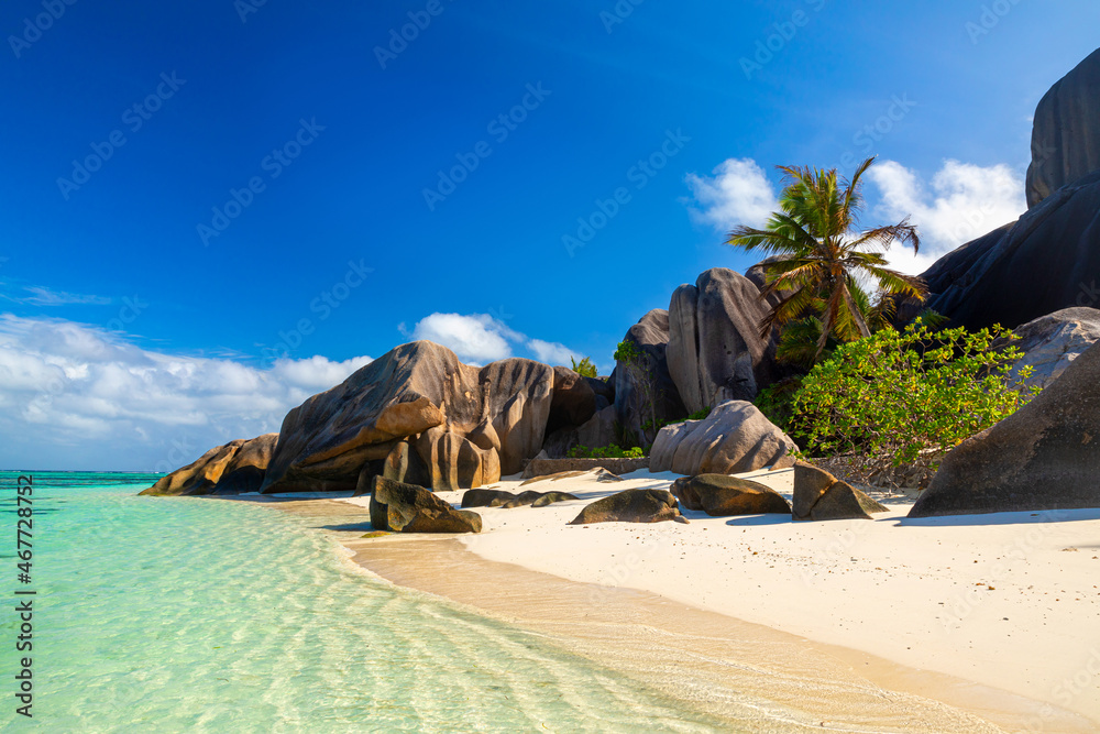 Anse Source D'Argent - the most beautiful beach of Seychelles. La Digue Island, Seychelles