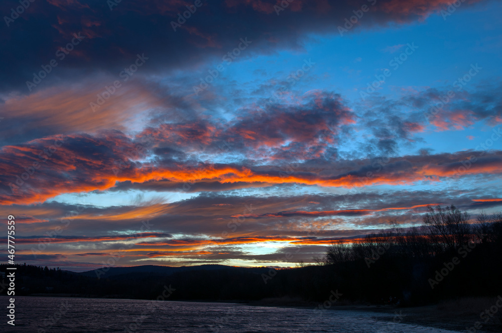 beautiful sunrise on the autumn lake