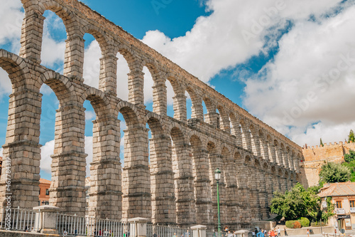 Stampa su tela segovia cityscape with aqueduct in spain