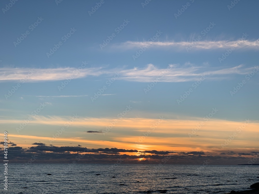 Fototapeta premium sunset over the sea