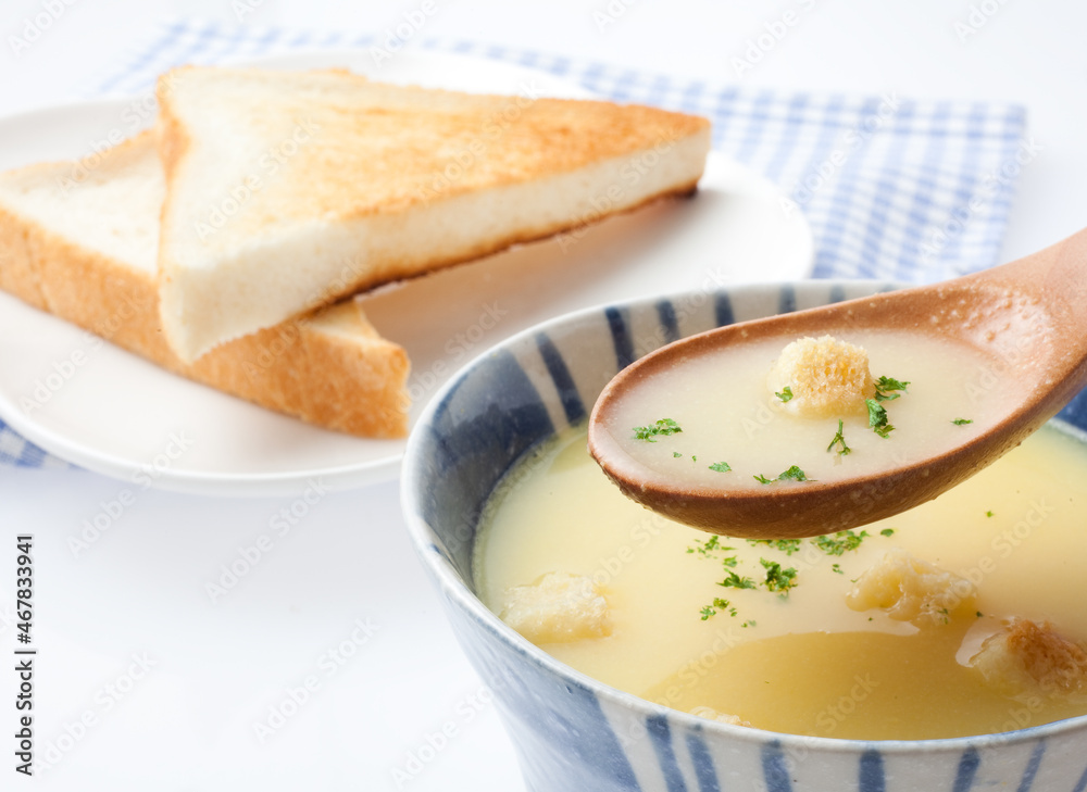 コーンスープ クルトン 朝食 スタジオ撮影 コーンスープ クルトン 朝食 スタジオ撮影