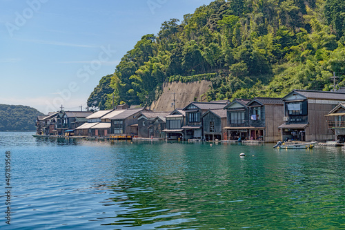 京丹後 美しい伊根湾と舟屋の風景