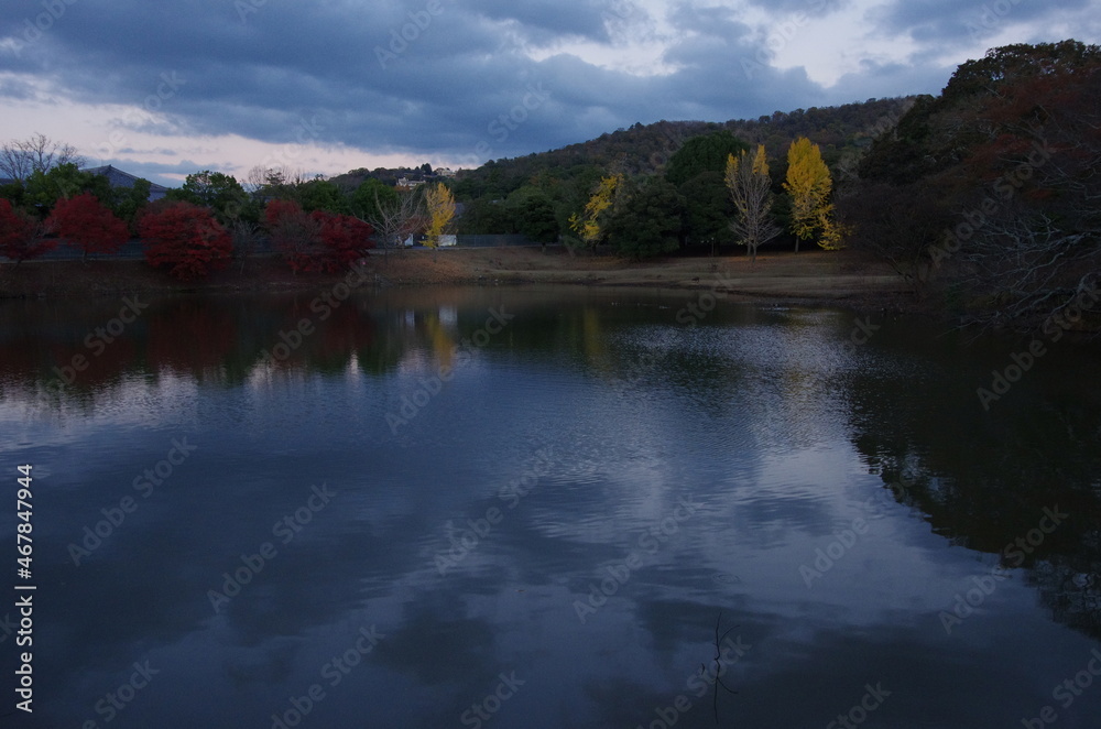 東大寺近くの大池、日没直後に撮影