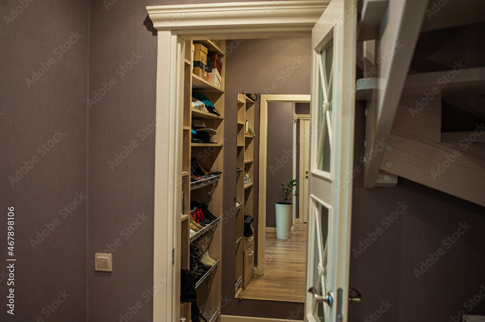Obraz premium Interior of the apartment for rent. Light tone condominium