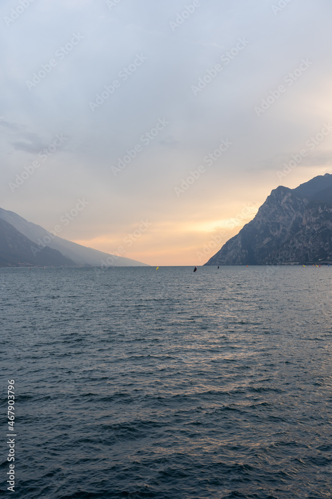Gardasee Riva del Garda Sonnenuntergang Italien Südtirol Trento
