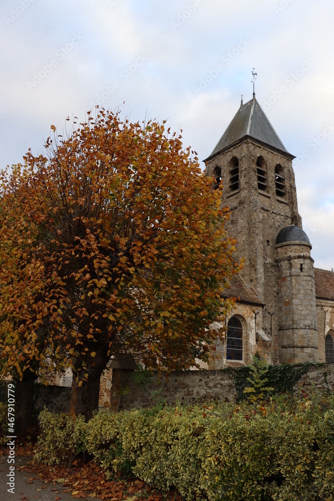church Saint Clair of Gometz Le Chatel in autumn