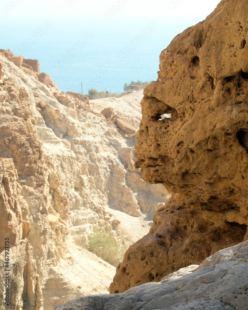 Fototapeta premium man in the rock