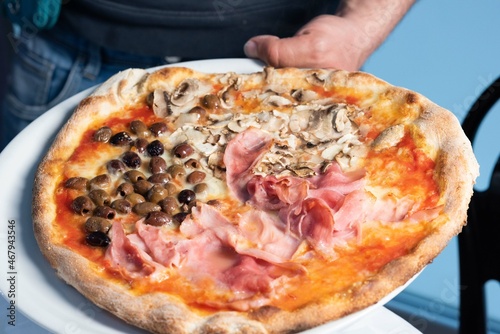 Pizza quattro stagioni