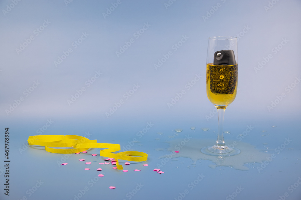 Cocktail, different, streamers, confetti, cocktail-glasses