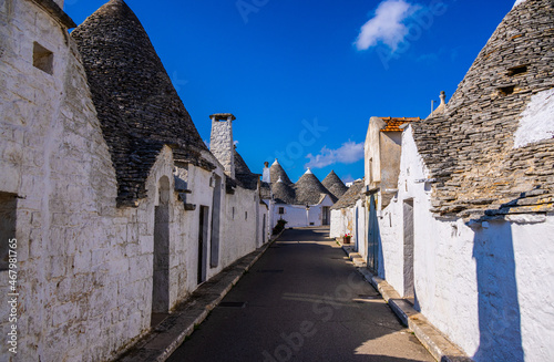 Fototapeta Naklejka Na Ścianę i Meble -  Famous Trulli houses in the city of Alberobello in Italy - travel photography