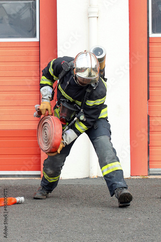 Pompier France déroulé de tuyau