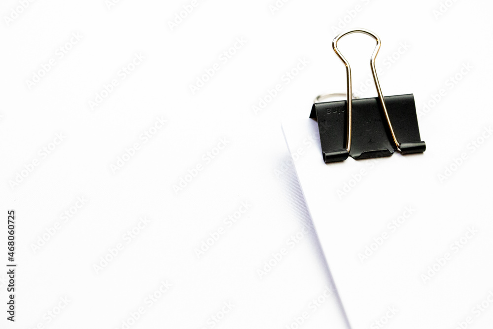 Naklejka premium Black bull binder clip for office and schools.