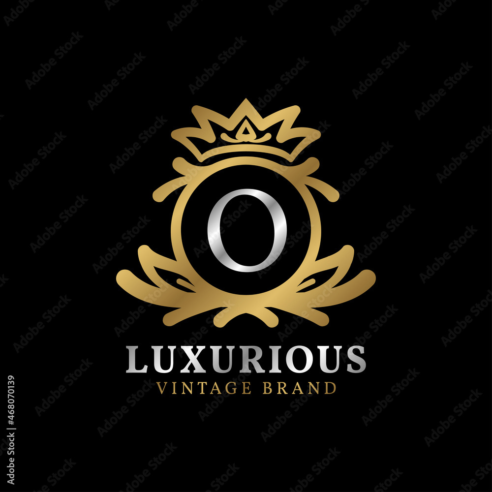 Fototapeta premium letter O with crown luxury crest for beauty care, salon, spa, fashion vector logo design