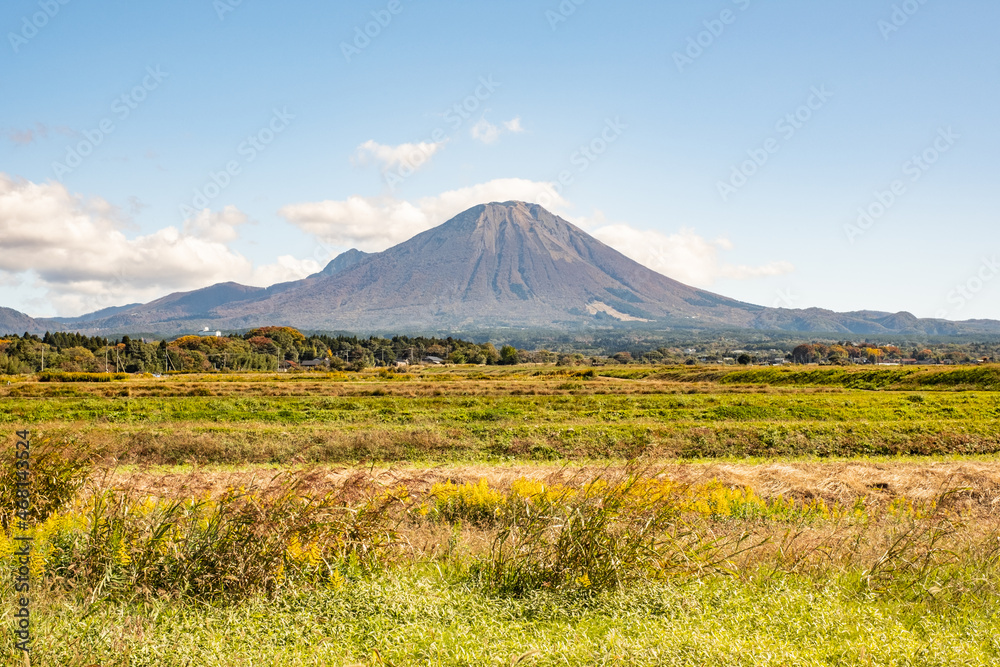 【鳥取県】西側からみる大山　自然風景
