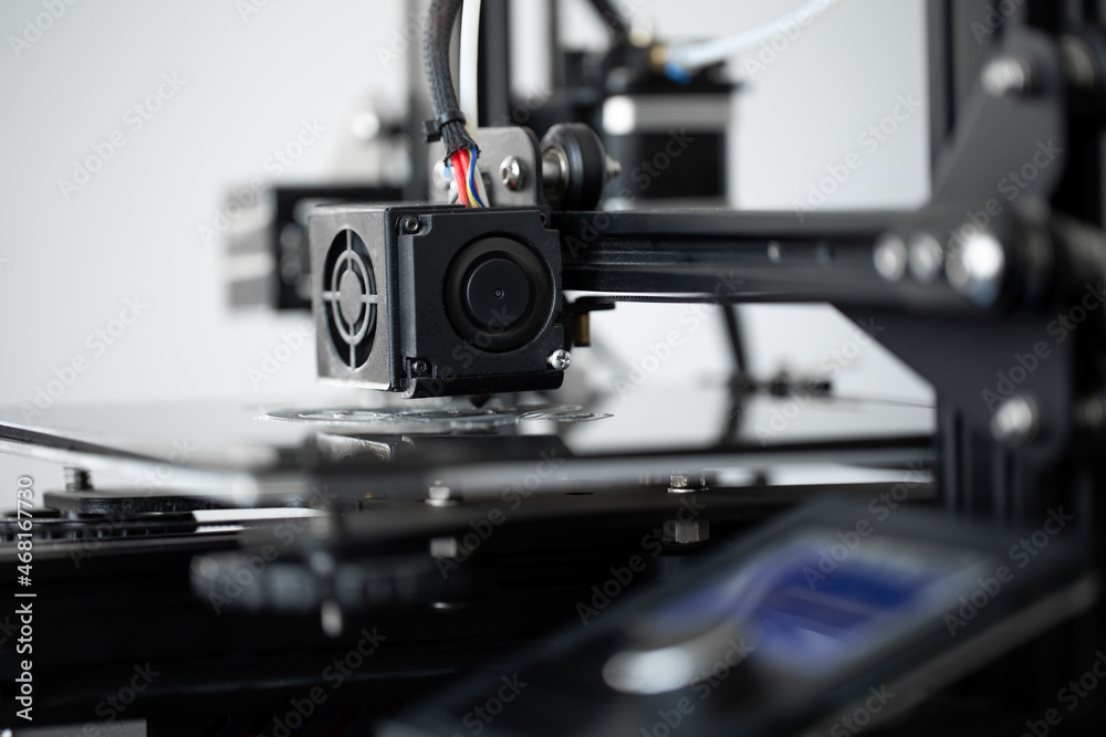 3D printing machine operation in the laboratory 3D printing machine operation in the laboratory